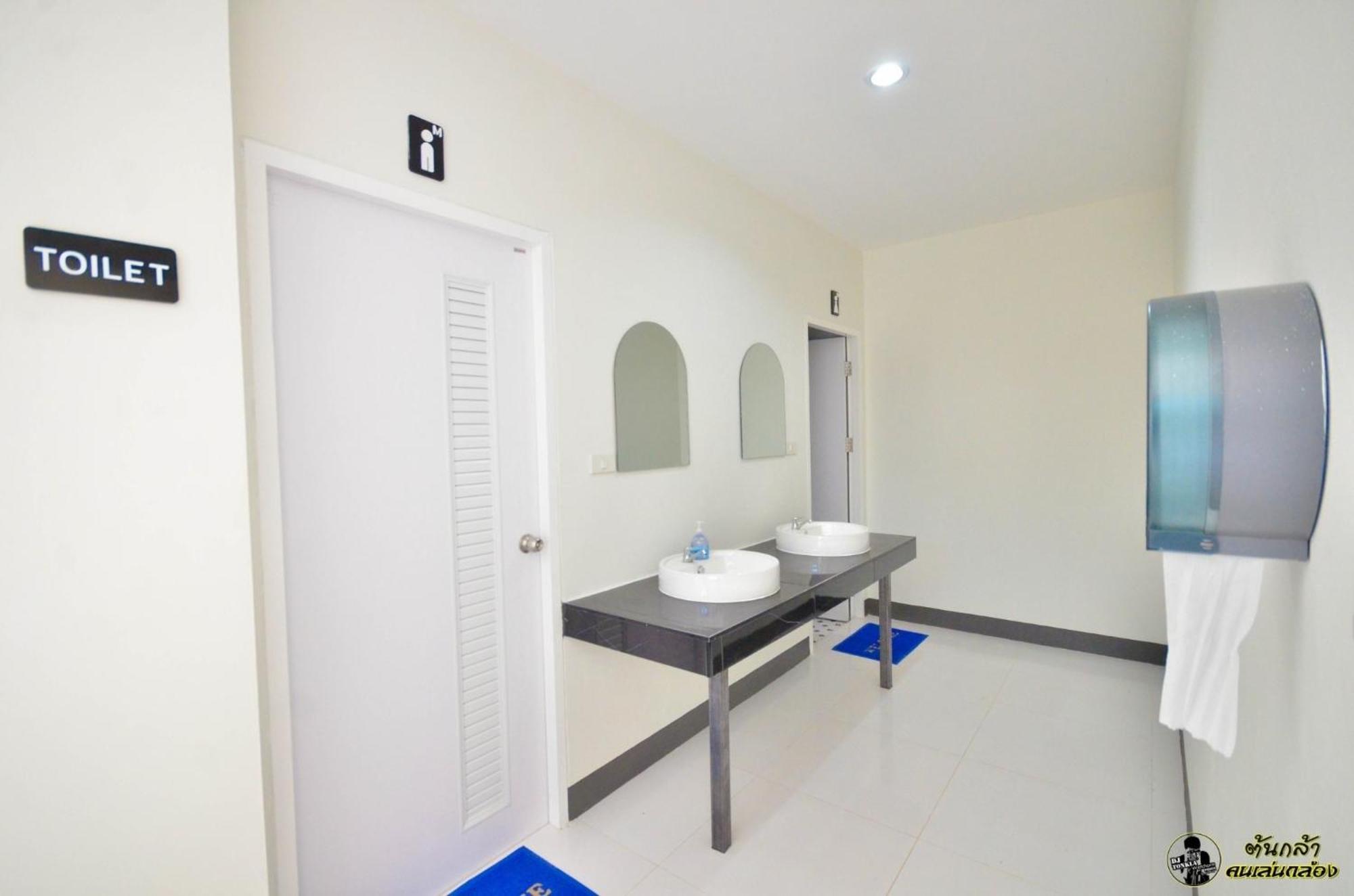 แอ่ว-ดีld Hotel&Residences Ngao Ngoại thất bức ảnh